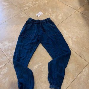blue island beach chambry joggers size xs lightly worn